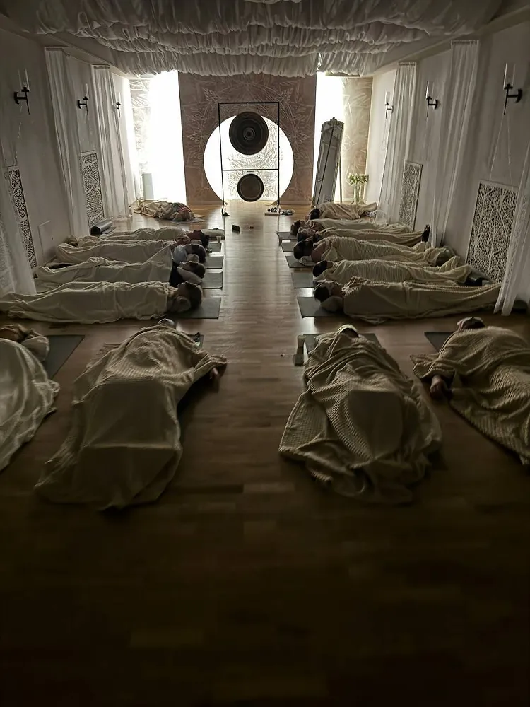 ЛЕГЕНДАРНЫЙ ЧЕТВЕРГОВЫЙ ПОЛЕТ В РАССЛАБЛЕНИЕ